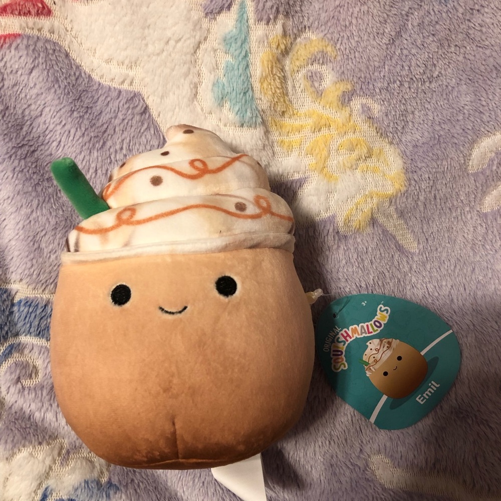 Mystery dessert Squishmallow